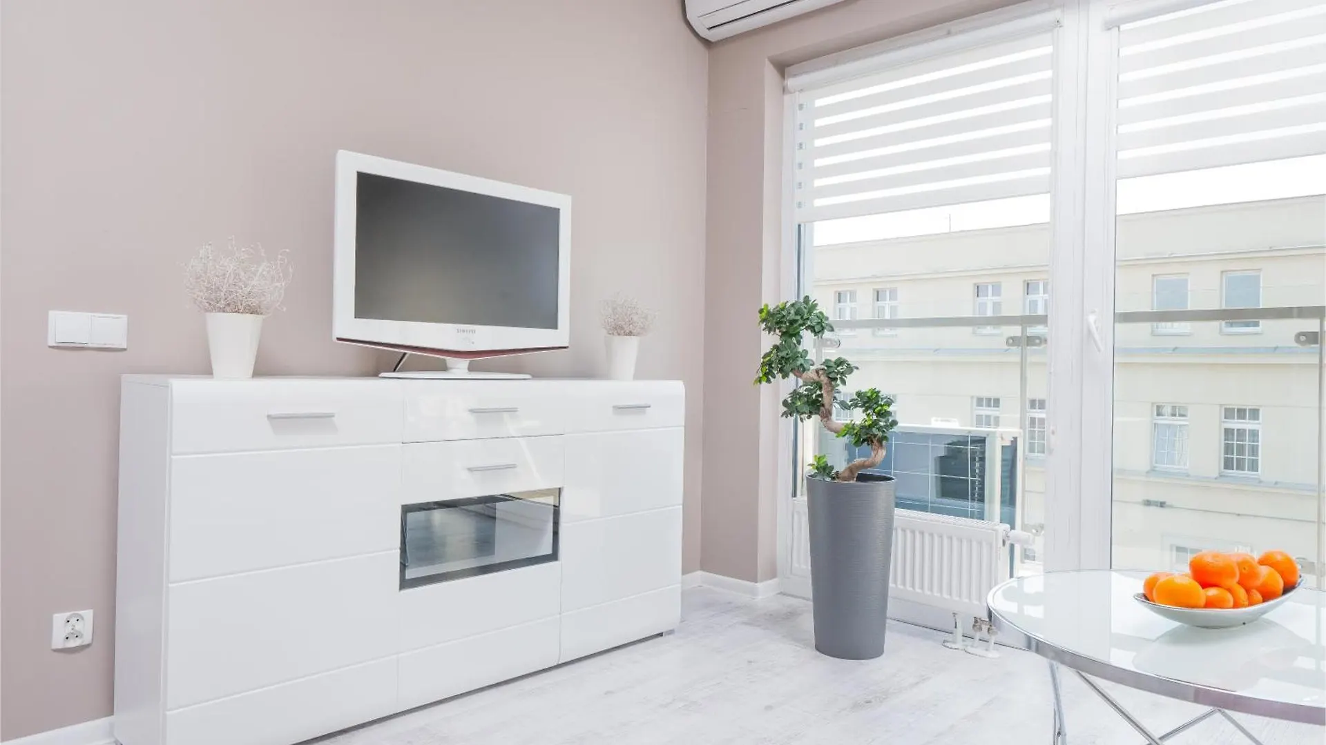 Apartamenty Homely Place Centrum - Stary Rynek - Parking Познань 0*,  Польша
